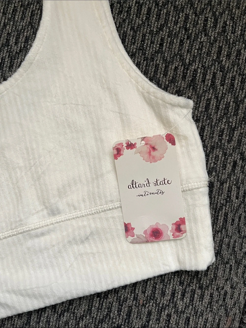Altar'd State White Ribbed Scoop-Neck Cropped Tank